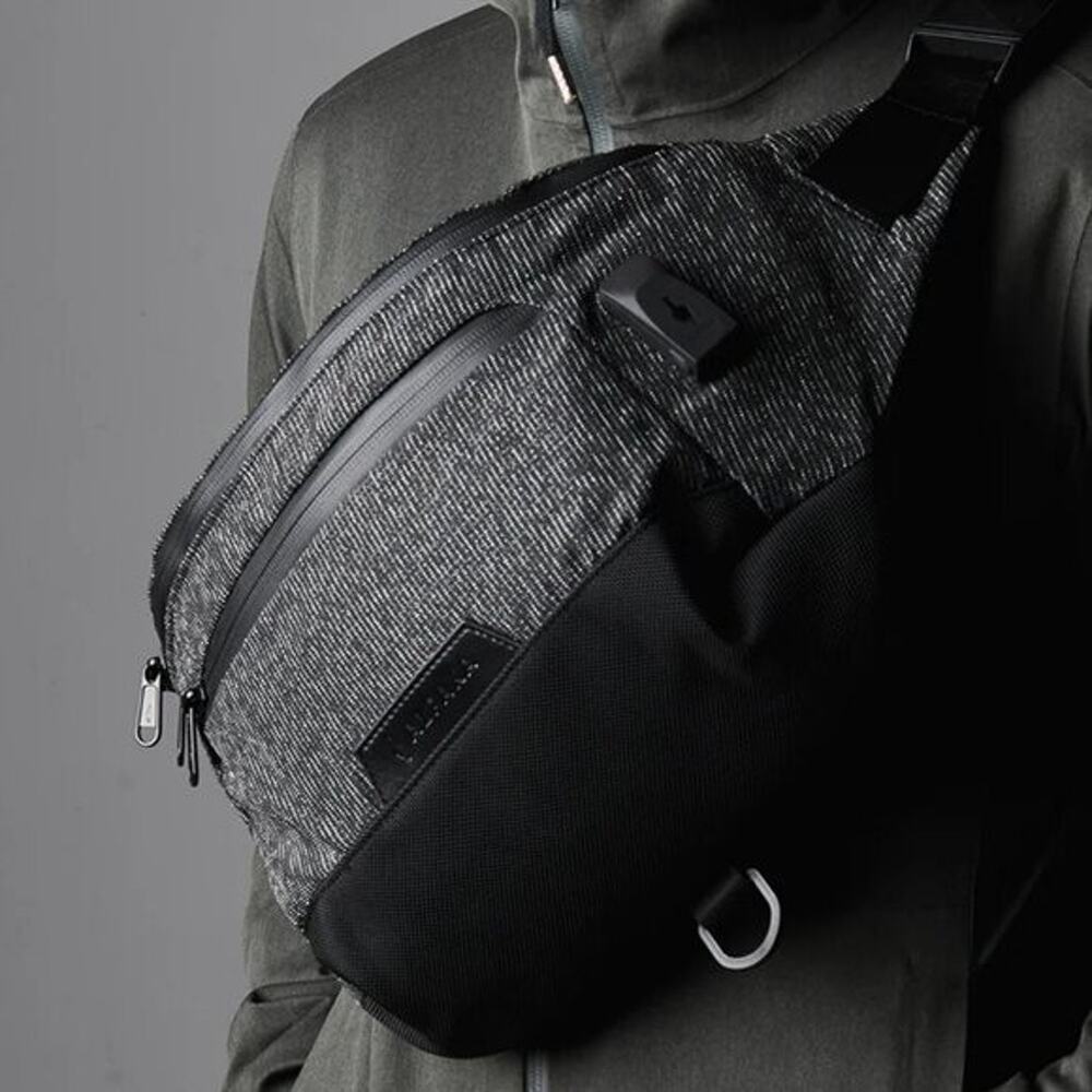 NWT ALPAKA Bravo Travel Sling Bag Pro - Black RFID Blocking